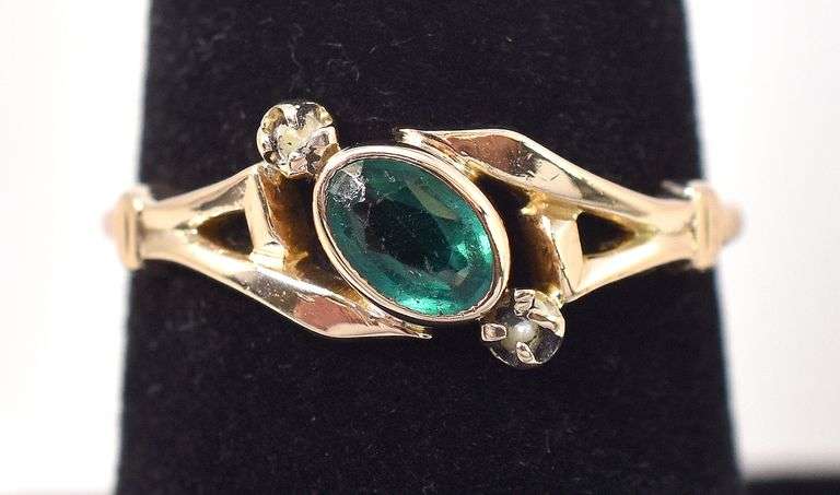 Dazzling Vintage Tsavorite Garnet Ring in 10K Yellow Gold