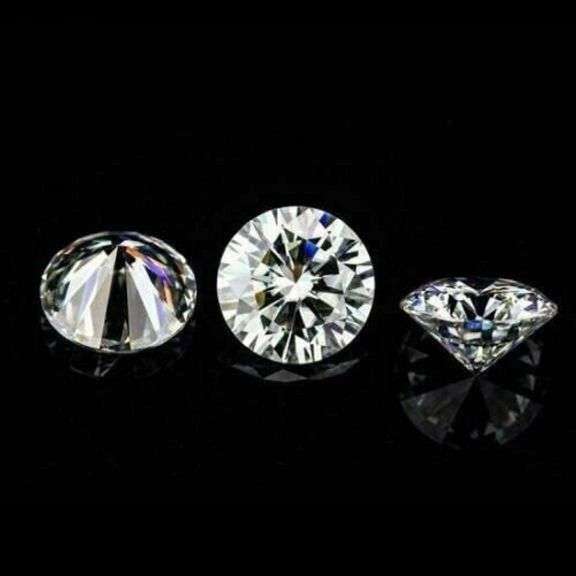 Sparkling 2.63 Ct I-J White Vvs1 Lab Simulated Diamond Solitaire