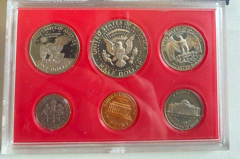 2 Each Red & Black Box1980 1984 87 92 US Proof Sets