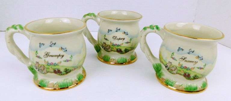 Disney Lenox Snow White & 7 Dwarfs Set of 8 Mugs