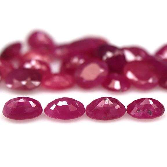 Vivid 11.15ct reddish pink Ruby set from Madagascar