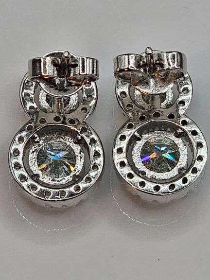 Sparkling 4.25 Ctw VVs1 White Ice Blue Lab Simulated Diamond Earrings