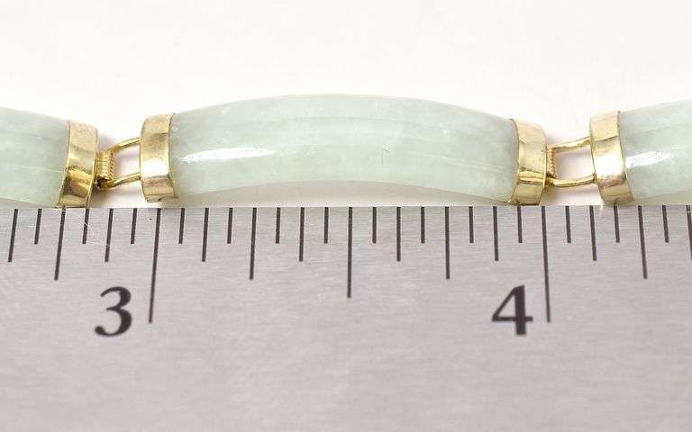 Delightful Jade Bracelet in 10K Yellow Gold