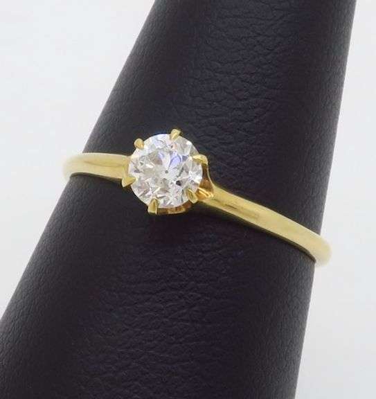 Vintage Diamond Solitaire in 18k Yellow Gold