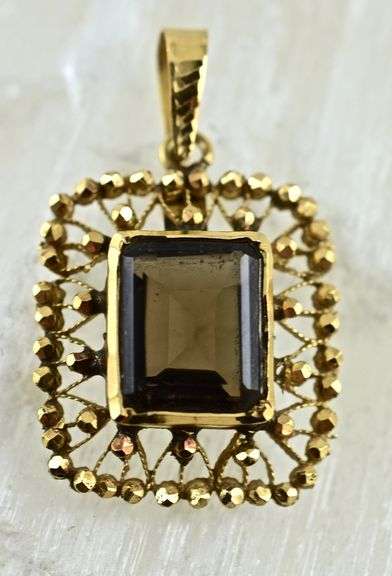 Stunning High-Karat and Smokey Quartz Suite of Ring, Earrings, and Pendant