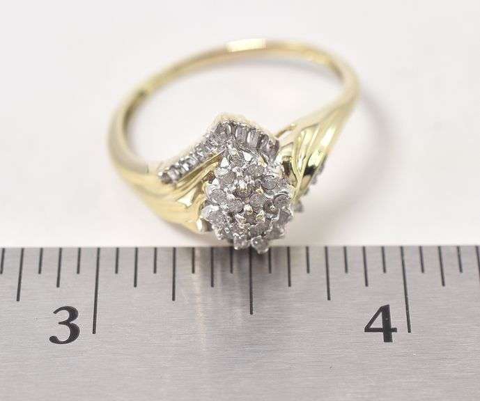 Gorgeous Diamond Ring in 10K Yellow Gold