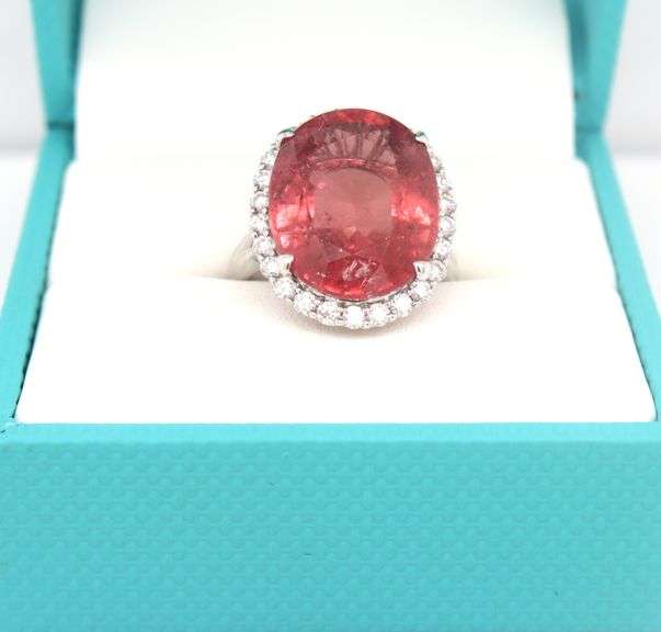 Exquisite 18k White Gold Tourmaline and Diamond Ring