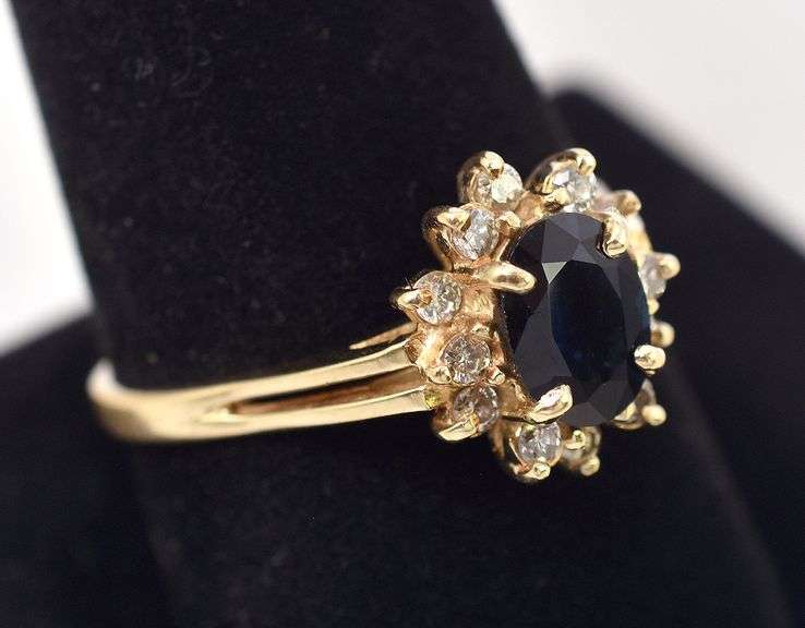 Fabulous Sapphire and Diamond Ring in 14K Yellow Gold