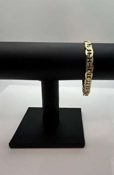 Dazzling 18 Gram 14 K Yellow Gold Plated Mariners Link Bracelet