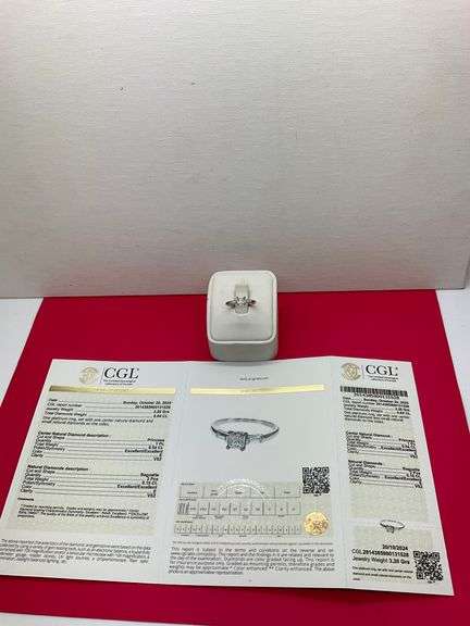 CERTIFIED PLATINUM DIAMOND ENGAGEMENT RING