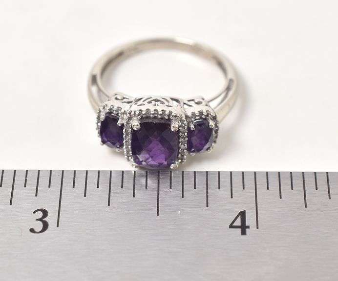 Elegant Amethyst and Diamond Ring in 10K Yellow Gold