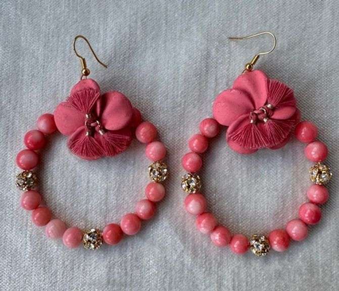 A Very Sexy  Fashion  Design Earrings