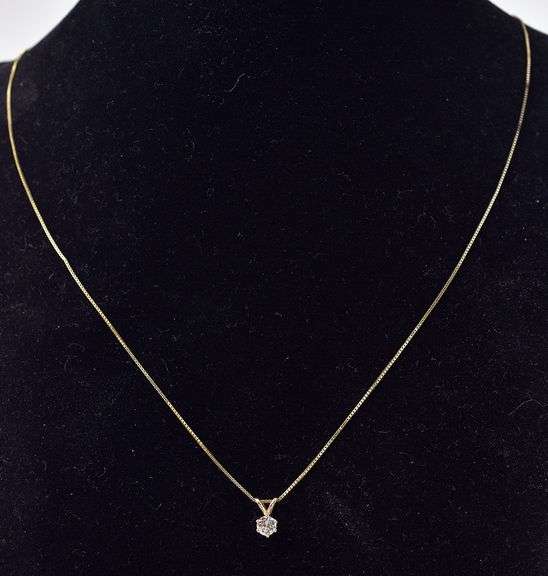 Spectacular Diamond Pendant Necklace in 14K Yellow Gold