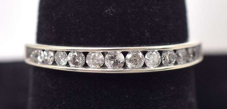 Dreamy Diamond Band Ring in 10K White Gold