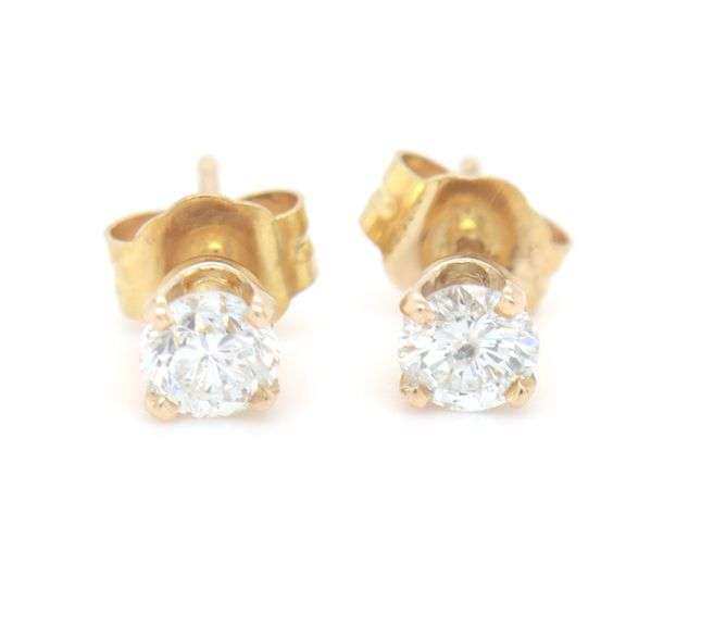 14kt Yellow gold 0.40ctw round brilliant cut diamond stud earrings