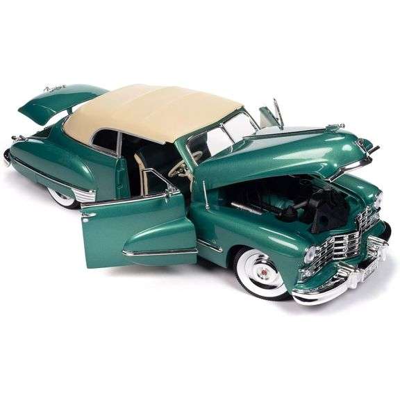 1947 Cadillac Series 62 Cabriolet Diecast Model