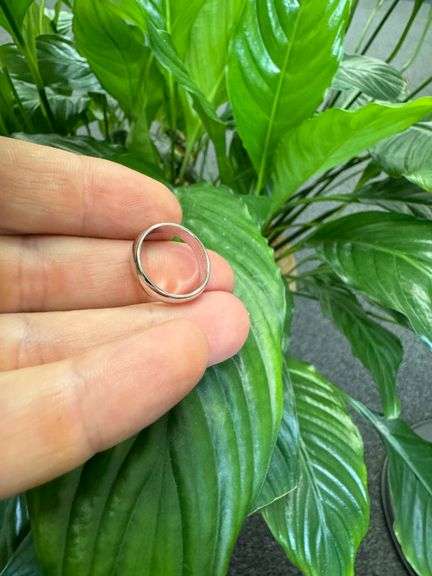 14k White Solid Gold 4mm Domed Plain Men's Women's Wedding Band Size 6