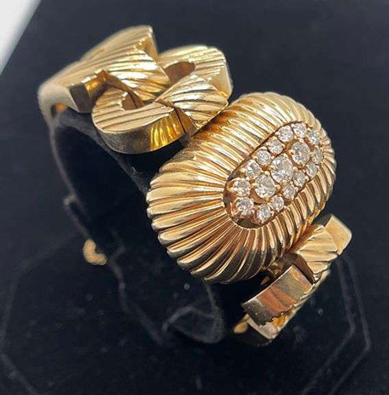 Magnificent 14k Gold Surprise Diamond Watch from Geneva
