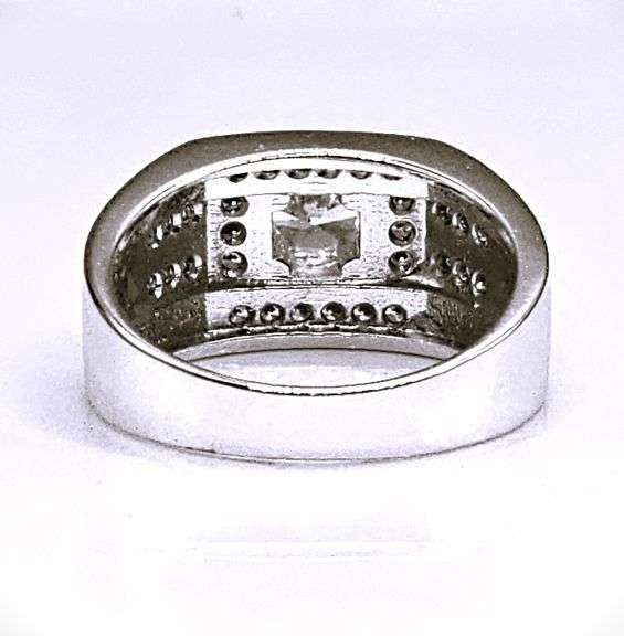 Men's Dynamic 14 Kt White Gold Plate 3.85 Cttw Lab Simulated Diamond Ring.