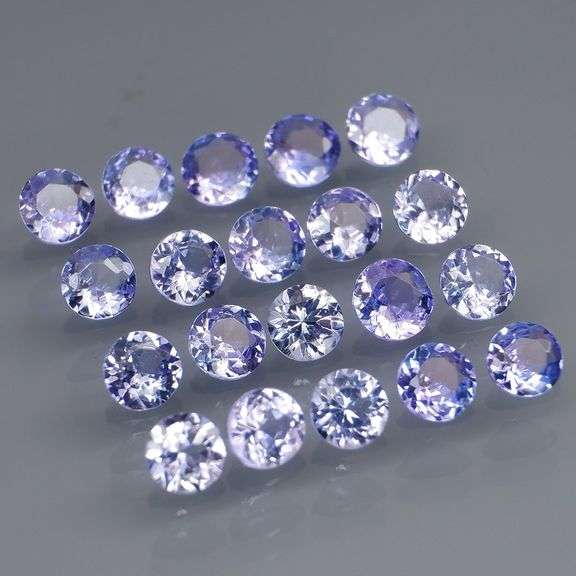 Non stop flashing 3.09ct diamond cut Tanzanite set