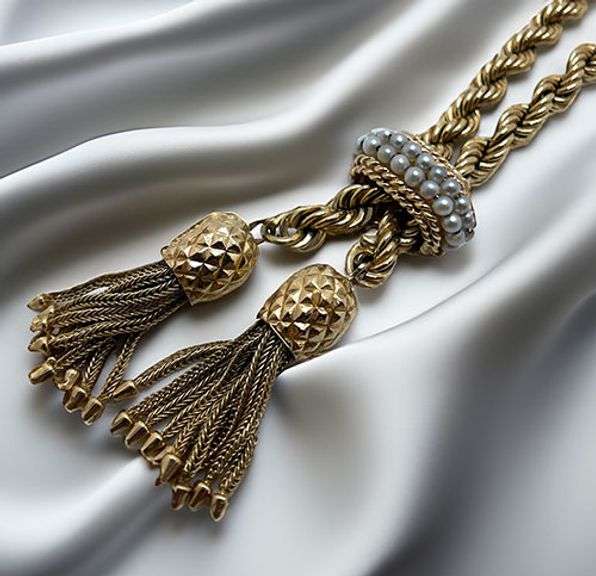 Vintage European 14K Necklace w/Tasseles