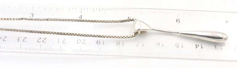 Group lot of Vintage 925 sterling silver necklaces