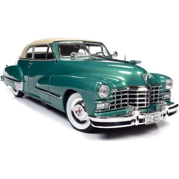 1947 Cadillac Series 62 Cabriolet Diecast Model