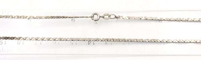 Group lot of Vintage 925 sterling silver necklaces