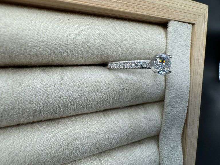 10k White Gold Round White CZ Engagement Band Wedding Ring Size 6.5