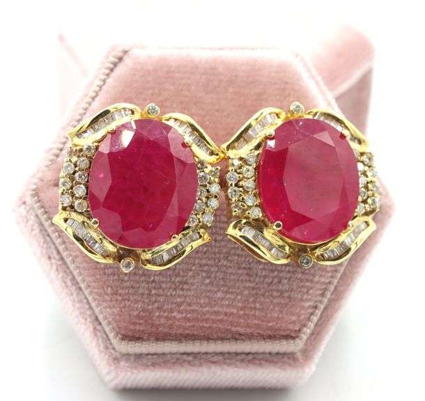 Fantastic 14K Yellow Gold W/ 35.50CTW Oval Diamond-Cut Ruby & 2.2CTW Round Brilliant Cut Diamond Ear