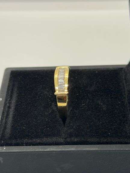 14K Yellow Gold Baguette Cut Diamond Wedding Band