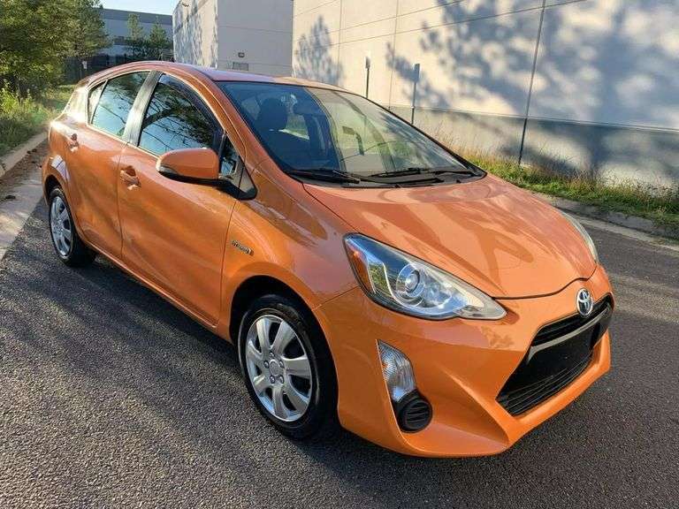 2015 Toyota Prius c One Hatchback 4D