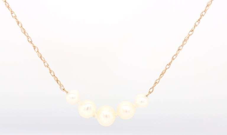 14kt Yellow gold white fresh water pearl necklace