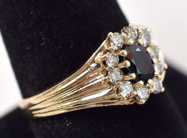 Sensational Sapphire and Diamond Ring in 14K Yellow Gold