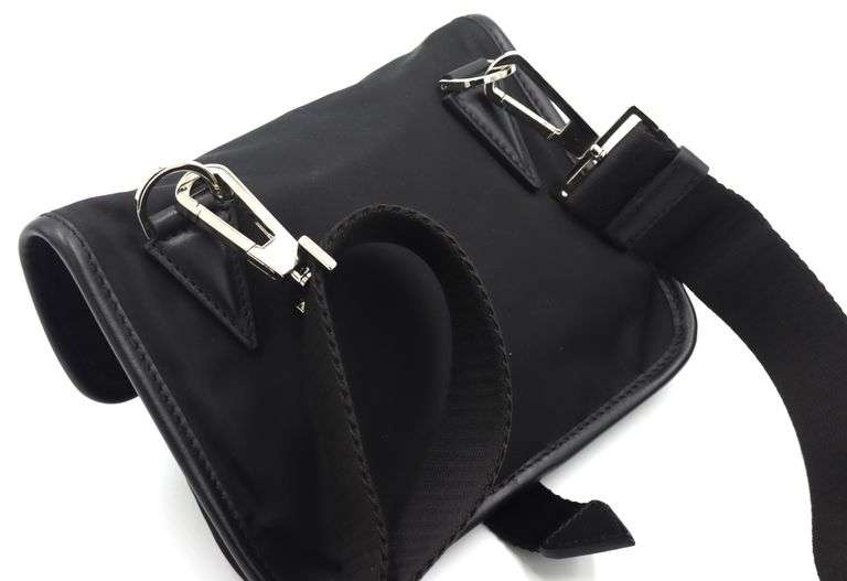 Versace Le Medusa Messenger Bag W/Dust Bag