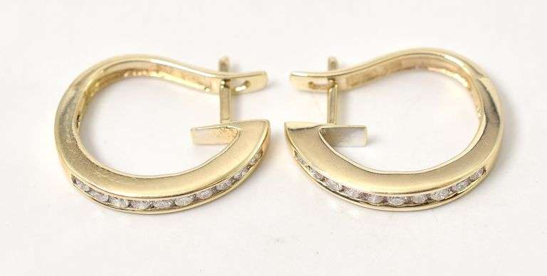 Stunning Diamond Hoop Earrings in 14K Yellow Gold