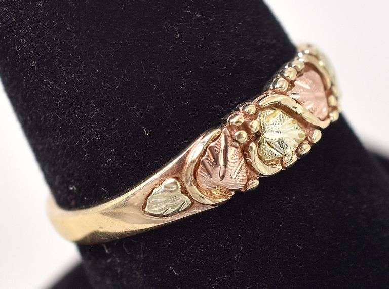 Marvelous Grape and Leaf Ring in 10K Yellow Gold