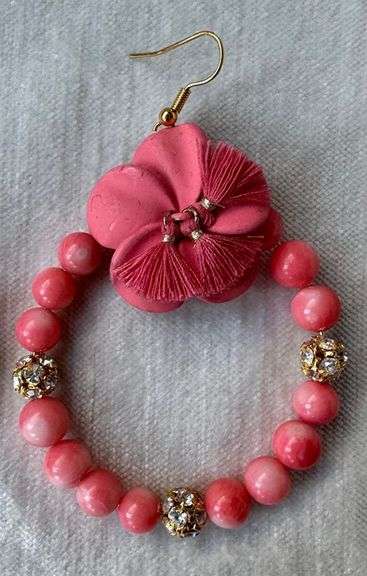 A Very Sexy  Fashion  Design Earrings