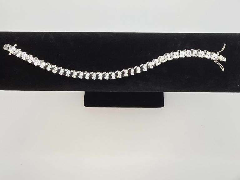 Sparkling 21.5 Ctw Lab Simulated Diamond14 Kt White Gold Plated Tennis Bracelet