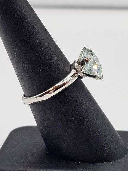 Ladies Sparkling 2.655 Ct VVs1 White E-F Simulated Lab Diamond  Ring