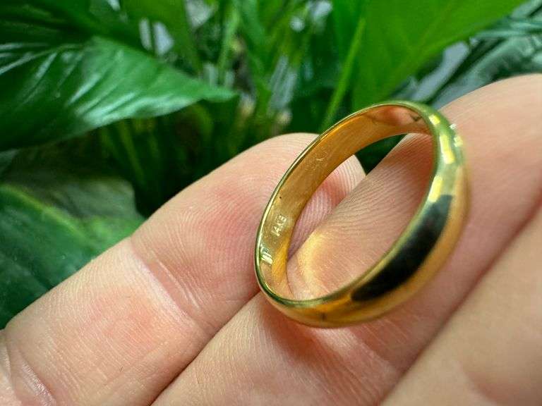 14k Yellow Solid Gold 4mm Domed Plain Men's Women's Wedding Band Size 6