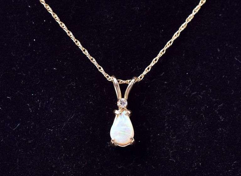 Brilliant 14K Yellow Gold Opal and Diamond Pendant Necklace