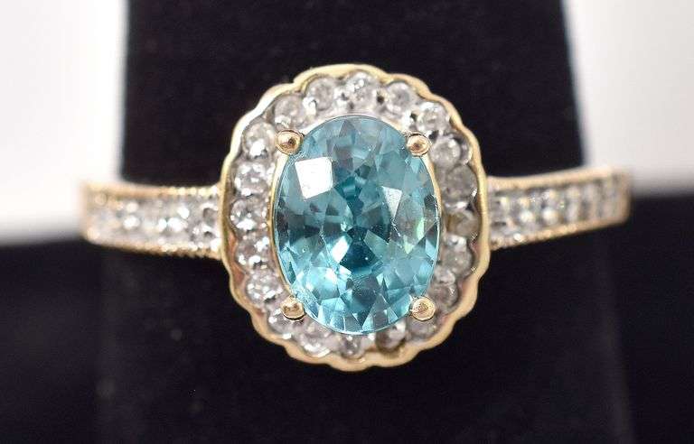 Elegant Topaz and Diamond Ring in 14K Yellow Gold