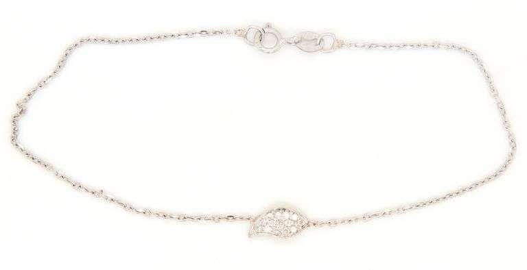 14kt White gold diamond leaf bracelet