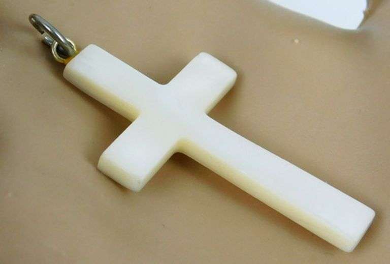 Vintage Large Mother of Pearl Cross Pendant