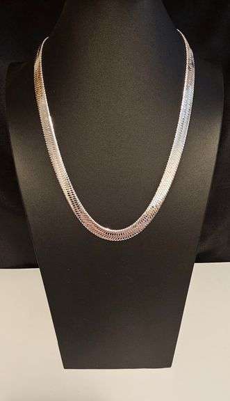 Impressive 53.2 Gram 14 Kt Tri-Layered .925 Sterling Silver Plate Herringbone Necklace
