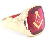 10kt Yellow gold Masonic red stone ring