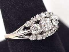Delightful Diamond Ring in 14K Yellow Gold