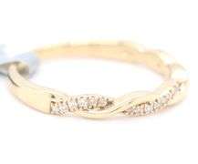 14kt Yellow gold diamond twisted band