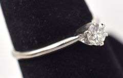 Dazzling Approx. 0.25CTS Diamond Ring in 14K White Gold